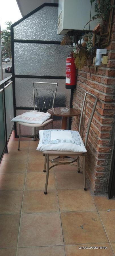 Habitaciones Individuales En Apartamento Madrid Kültér fotó
