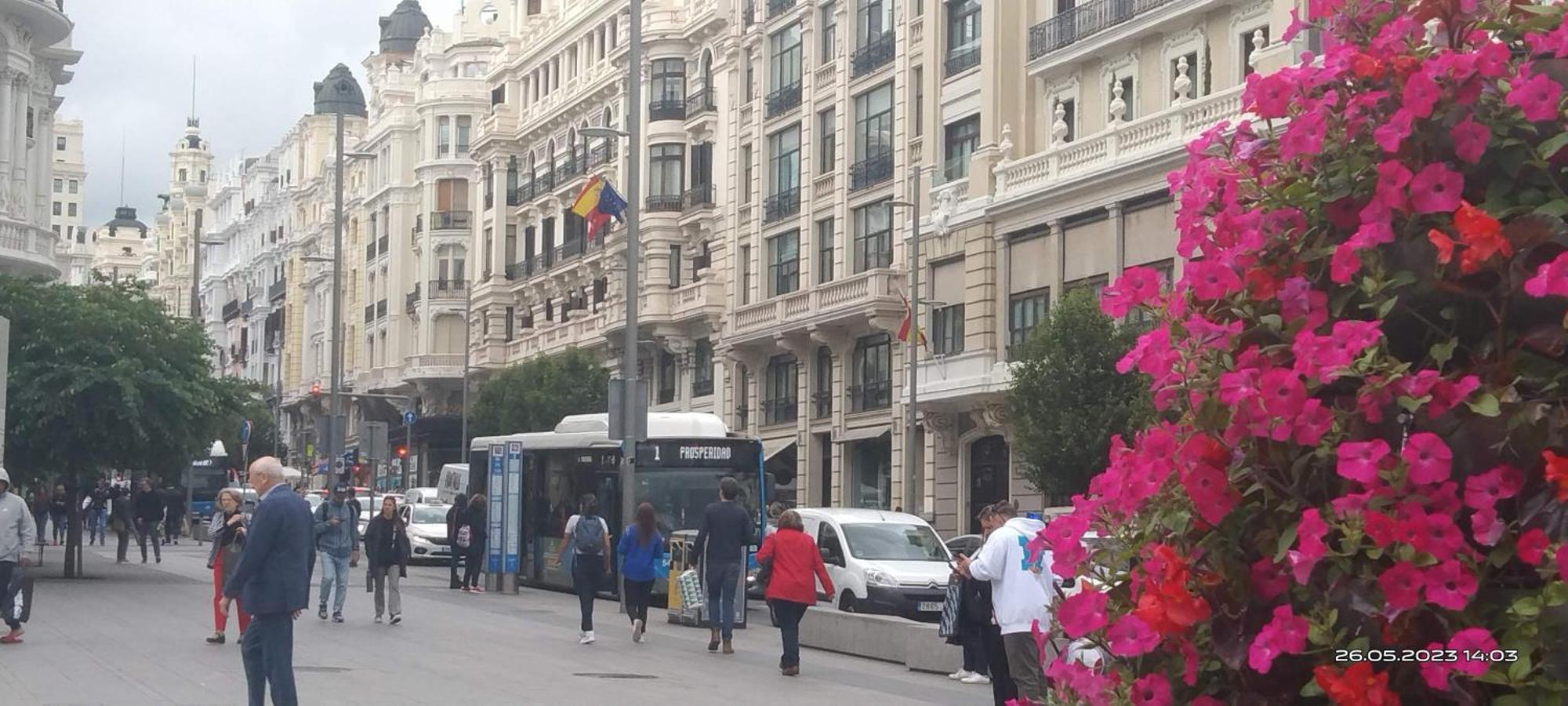 Habitaciones Individuales En Apartamento Madrid Kültér fotó