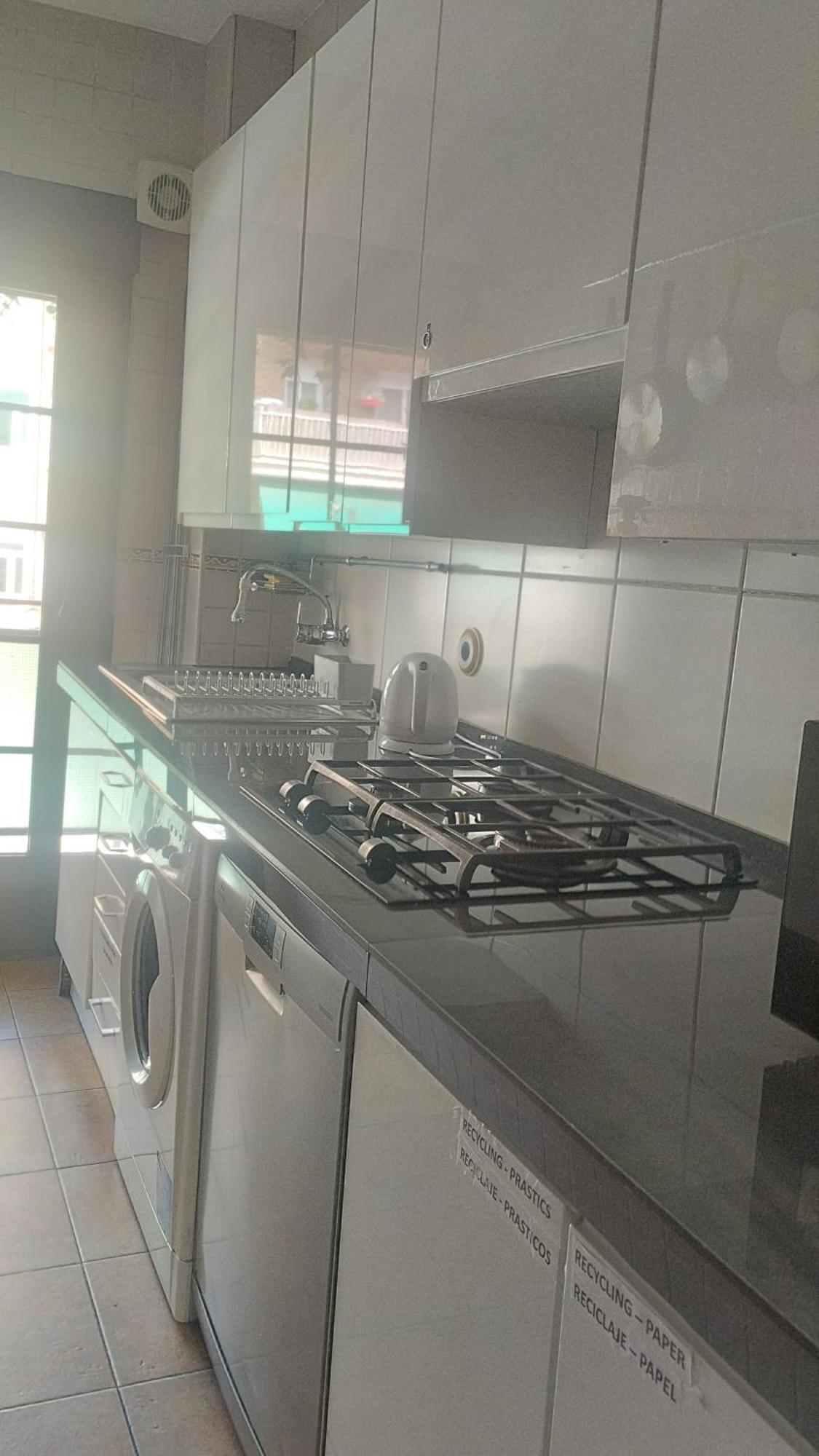 Habitaciones Individuales En Apartamento Madrid Kültér fotó