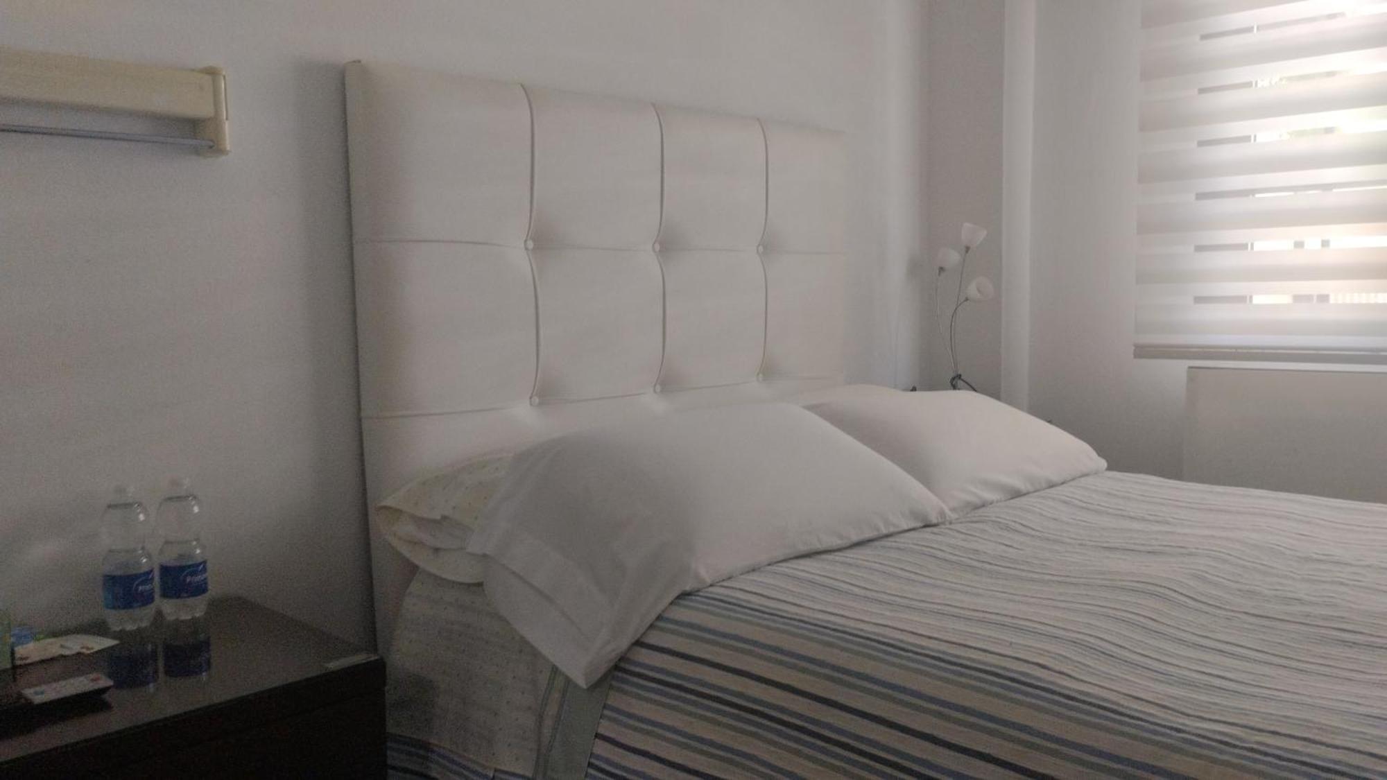 Habitaciones Individuales En Apartamento Madrid Kültér fotó