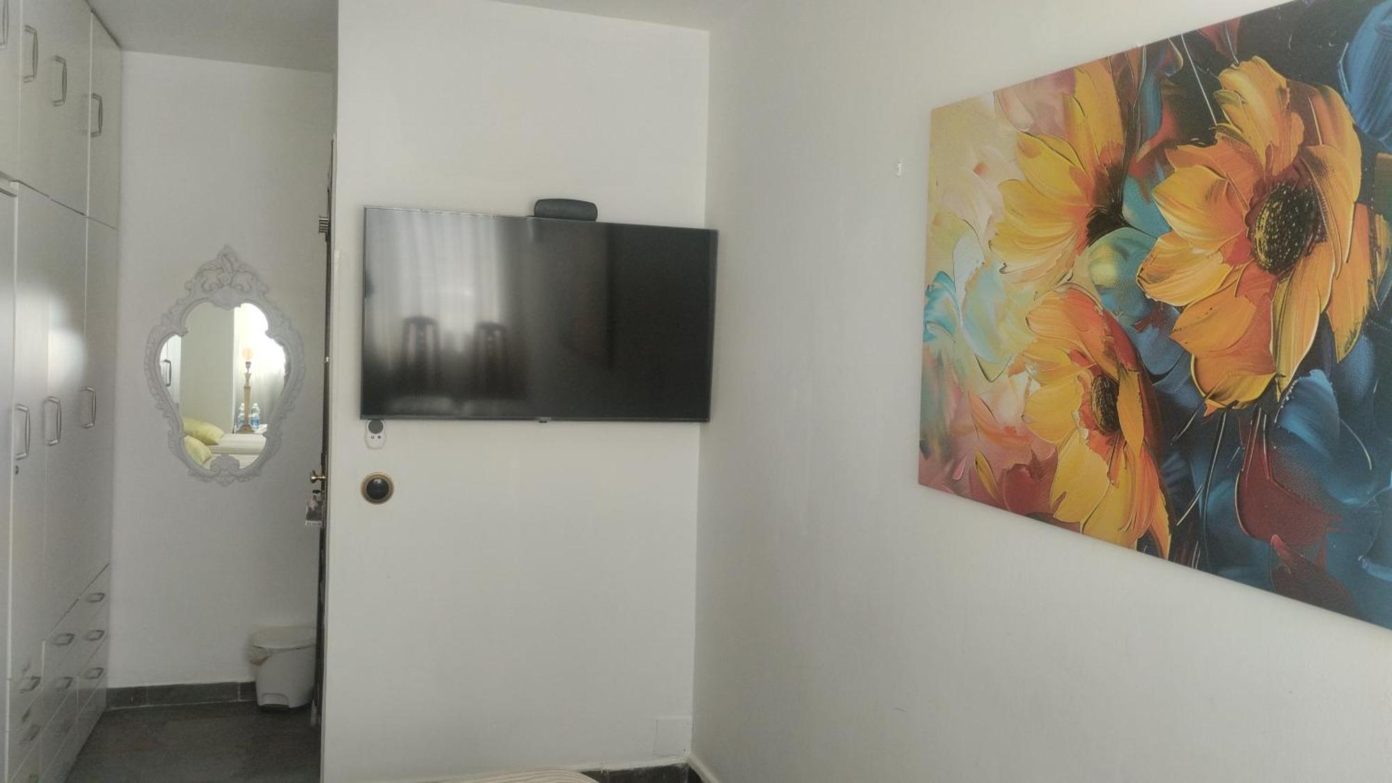 Habitaciones Individuales En Apartamento Madrid Kültér fotó